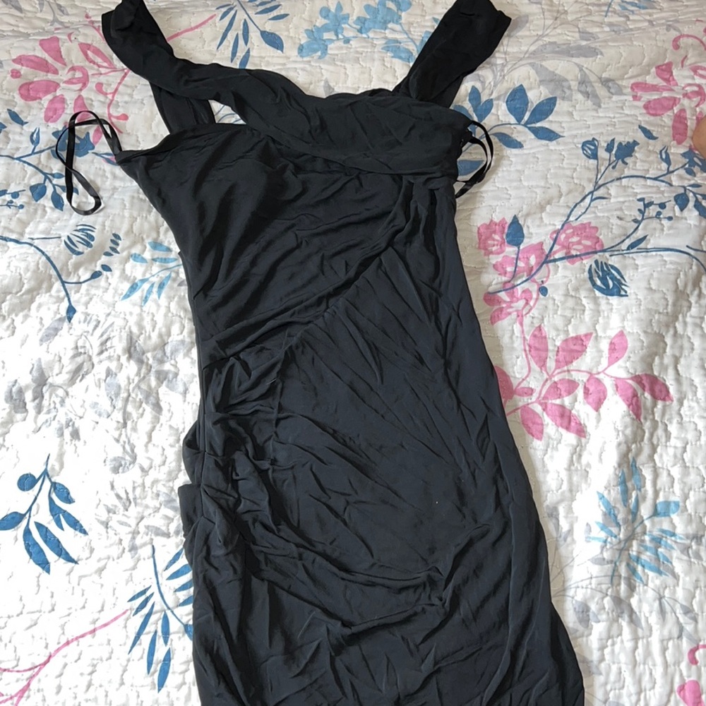 Bodycon black dress